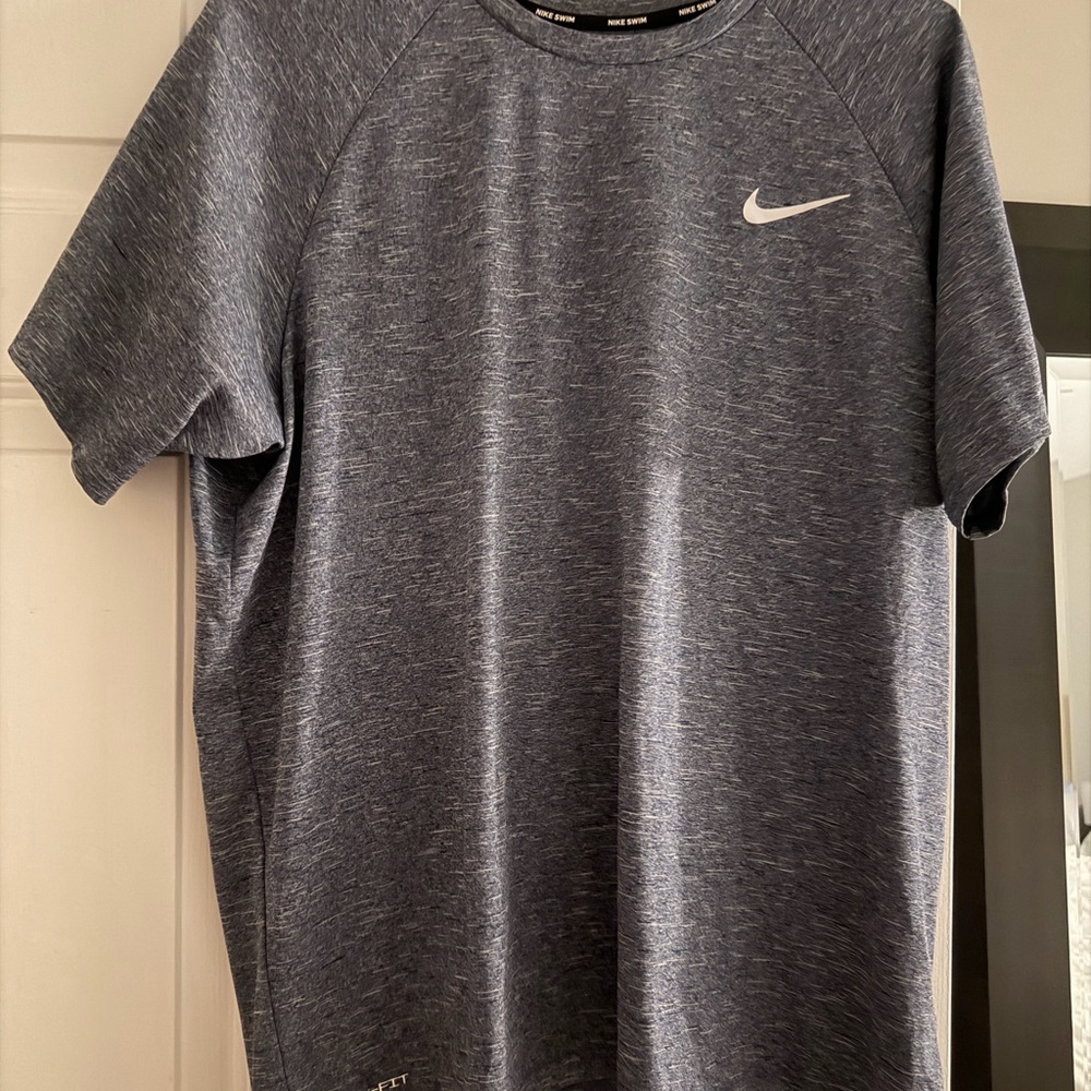 Nike Men's Heathered Gray Short Sleeve Tee UPF40